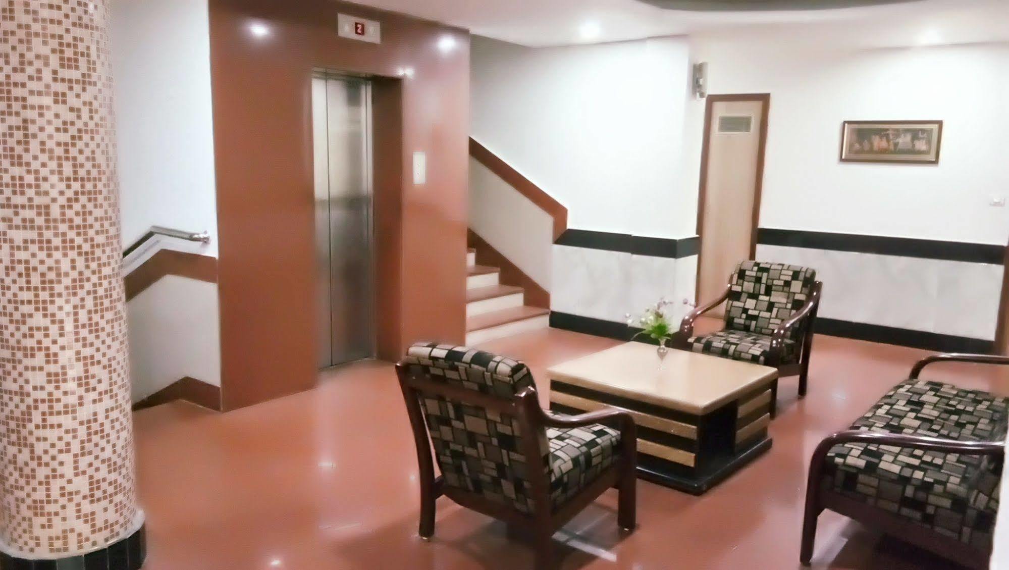 Hotel Arch Manor Deluxe Bhopal Exterior foto